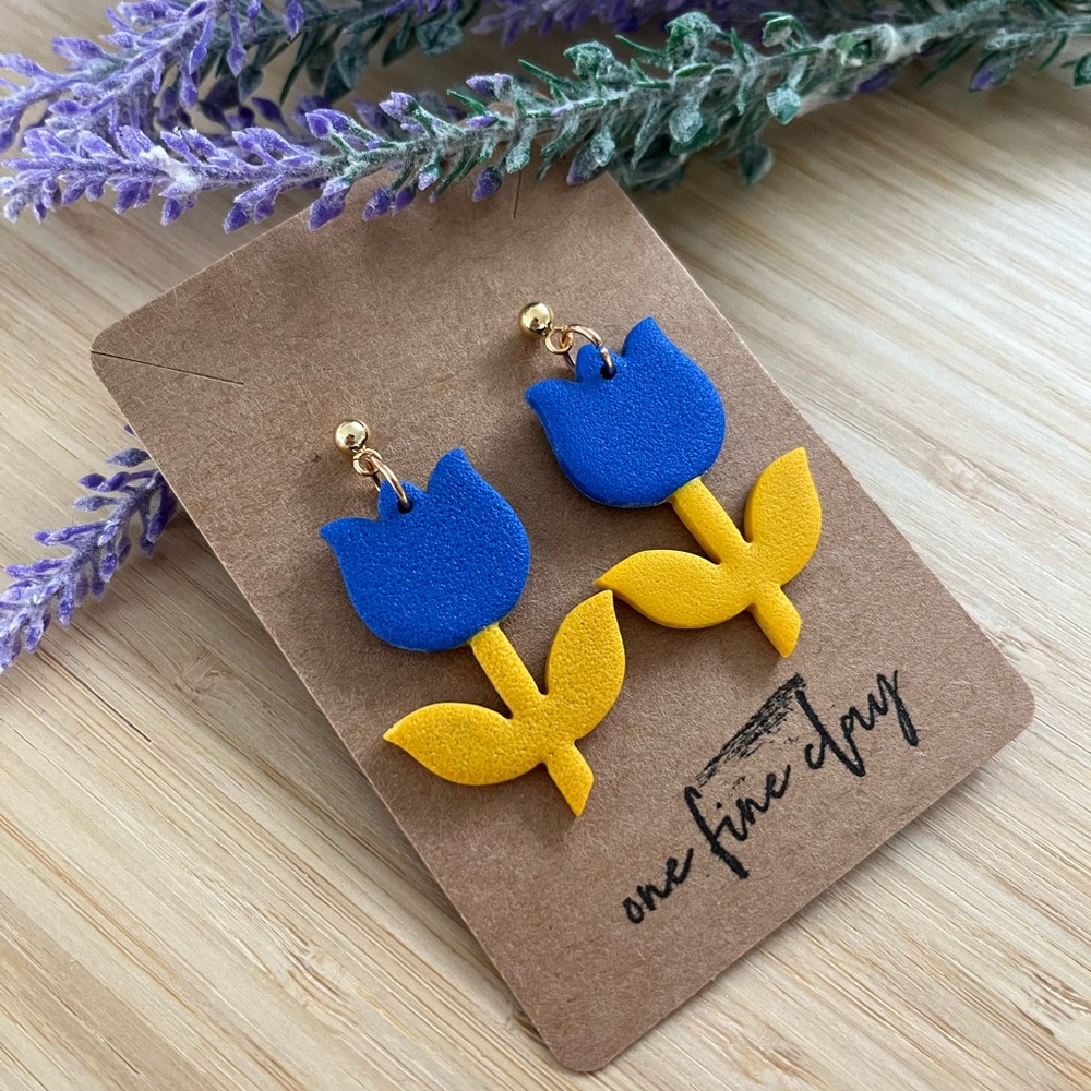 Support Ukraine 🇺🇦 Tulip Clay Earrings in Blue & Yellow